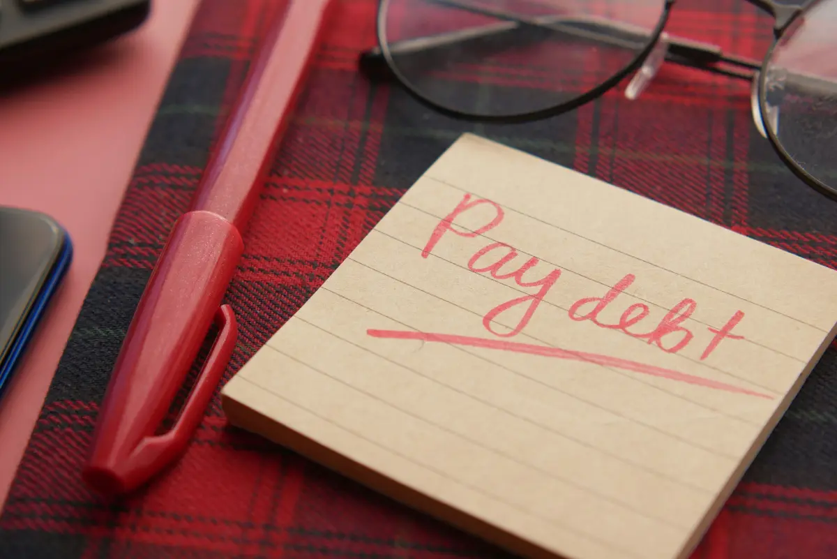Credit card payoff calculator showing multiple cards debt repayment plan