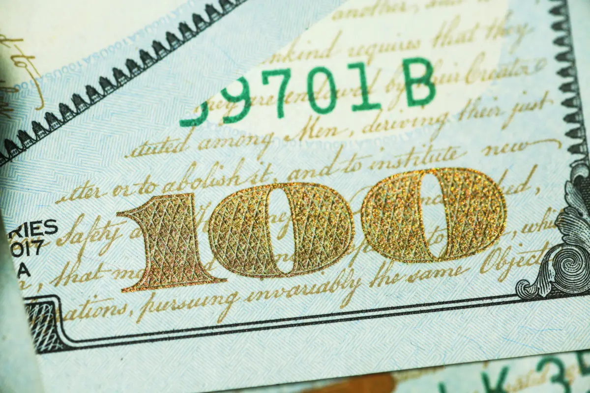 Bank certificate of deposit illustration showing fixed returns over time